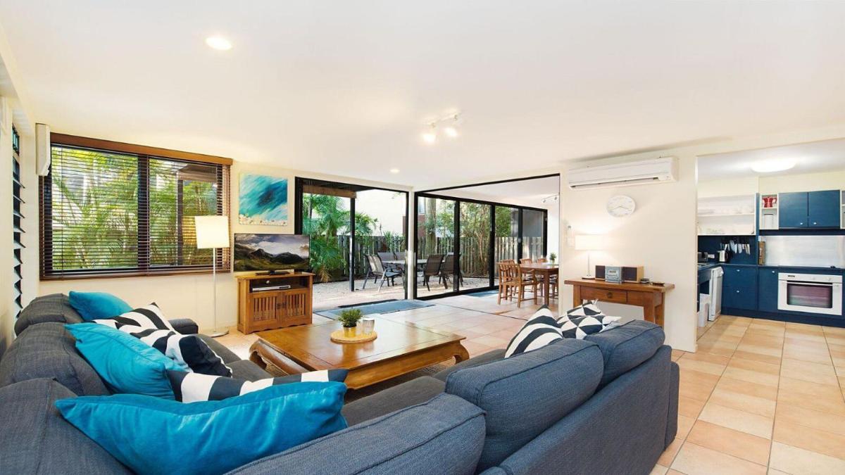 At The Beach Unit 2 4 Campbell St - Housity