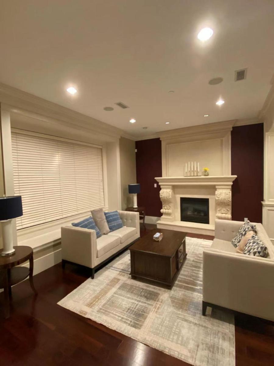Grand House in Westside Vancouver - Housity