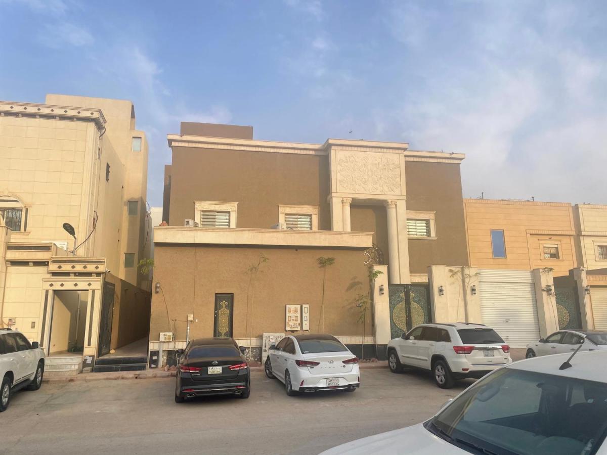 شقة فندقية علوية داخل فيلا سكنية حي الرمال دخول ذاتي - Housity