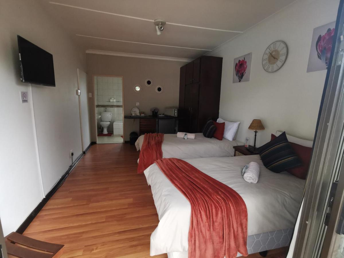 The Yellow Butterfly - Housity