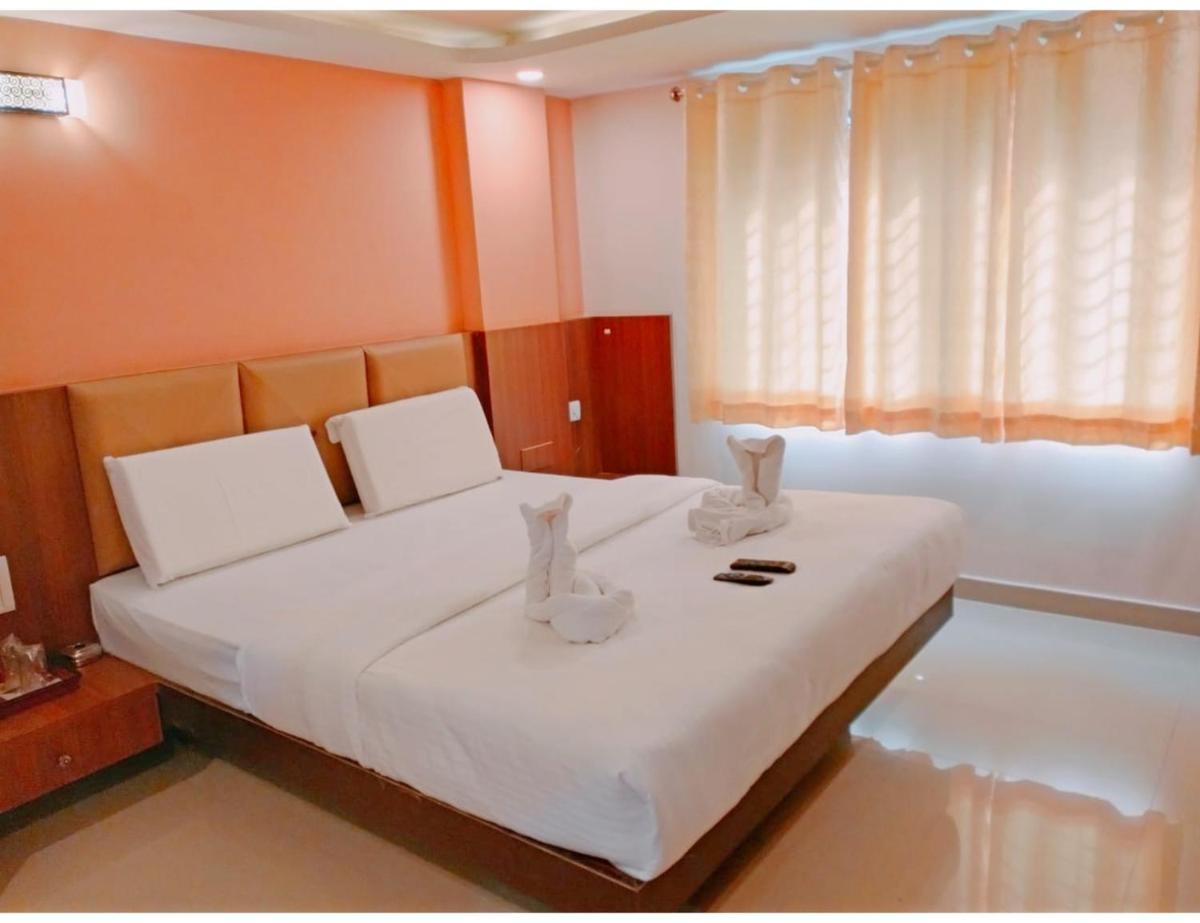 Pai Vihar Boarding & Lodging, Bengaluru - Housity