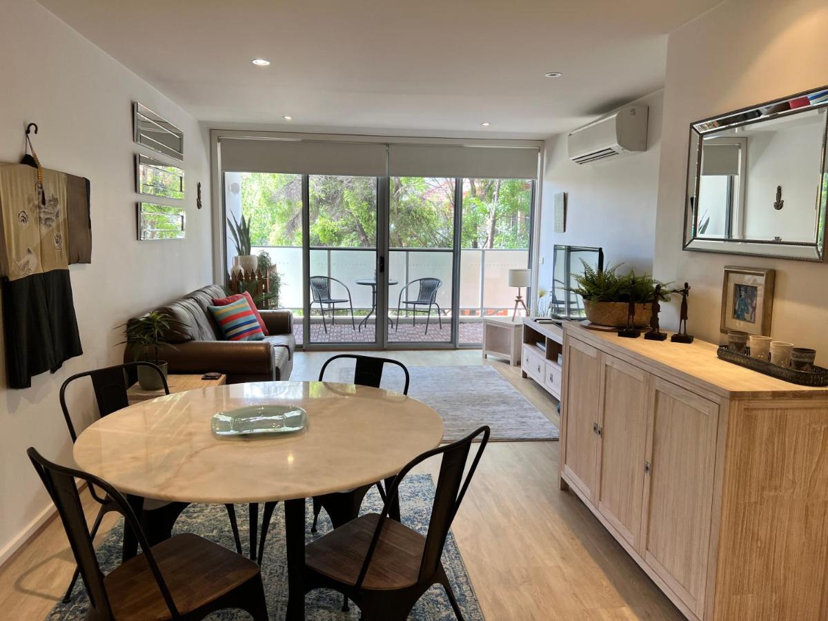 Suitetrails - Envy 11 Luxe 1BR Apt Braddon WiFi Netflix Wine Secure Parking Canberra