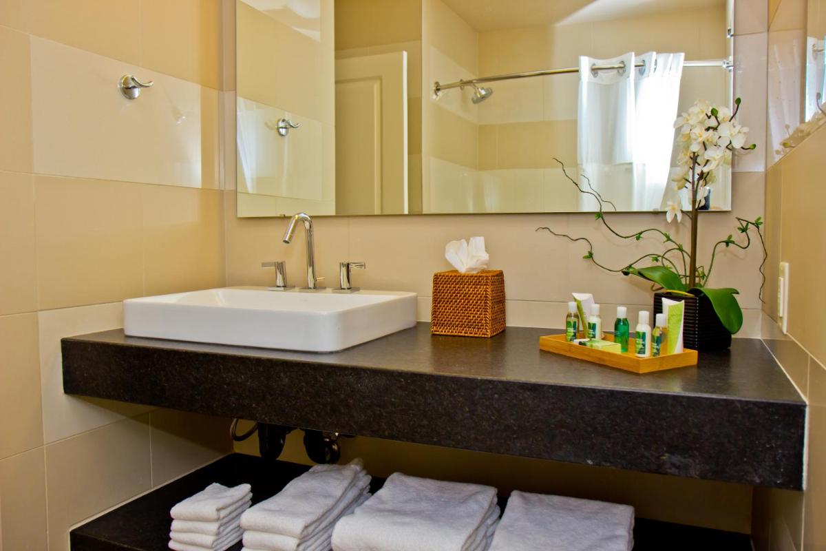 Inn On The Cliff - Housity