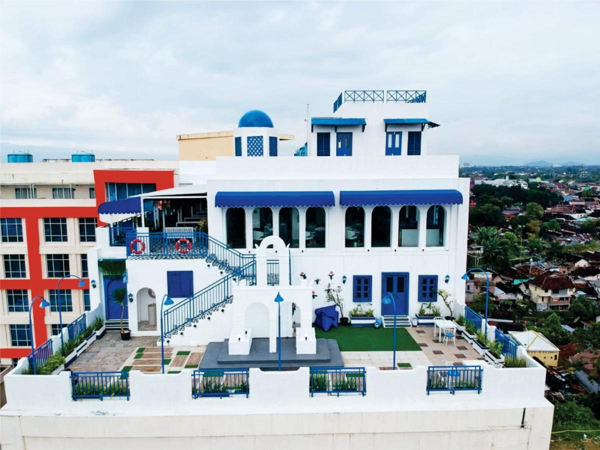 Cavinton Hotel Malioboro Yogyakarta by Tritama Hospitality - Housity