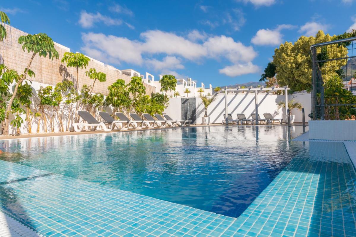 Aparthotel Neptuno Costadeje - Housity