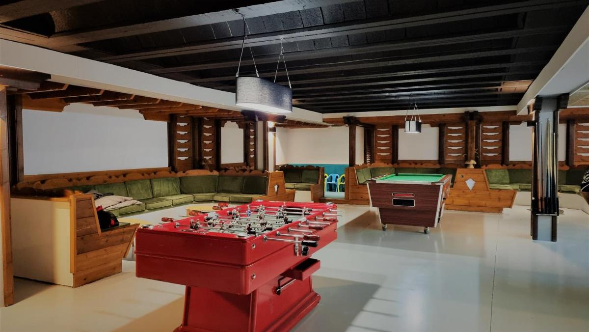 Mesa de billar en Hotel Grèvol Spa
