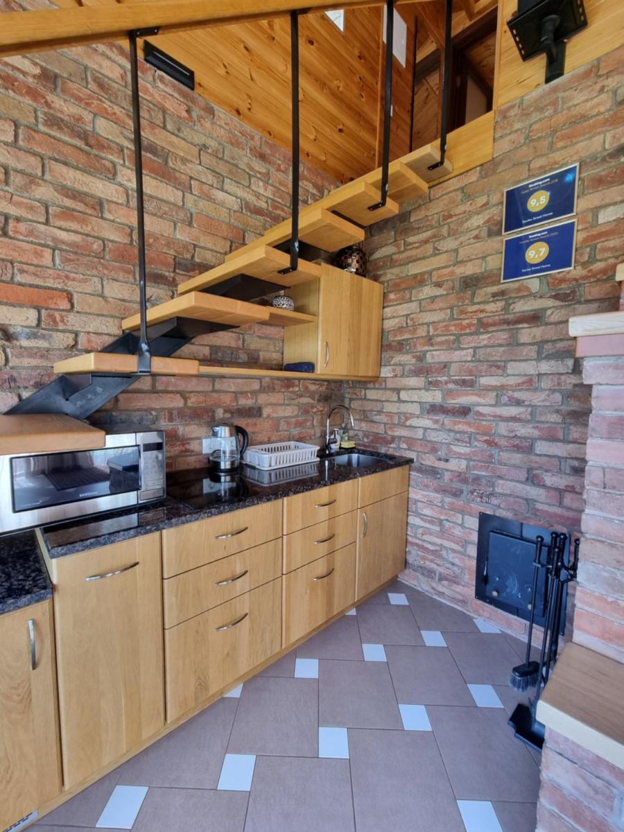 Saules Street Home - Housity