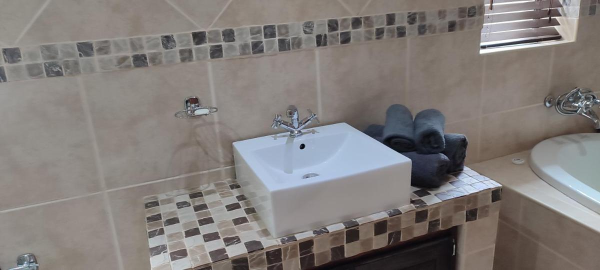 3 Schnehage Guesthouse - Housity