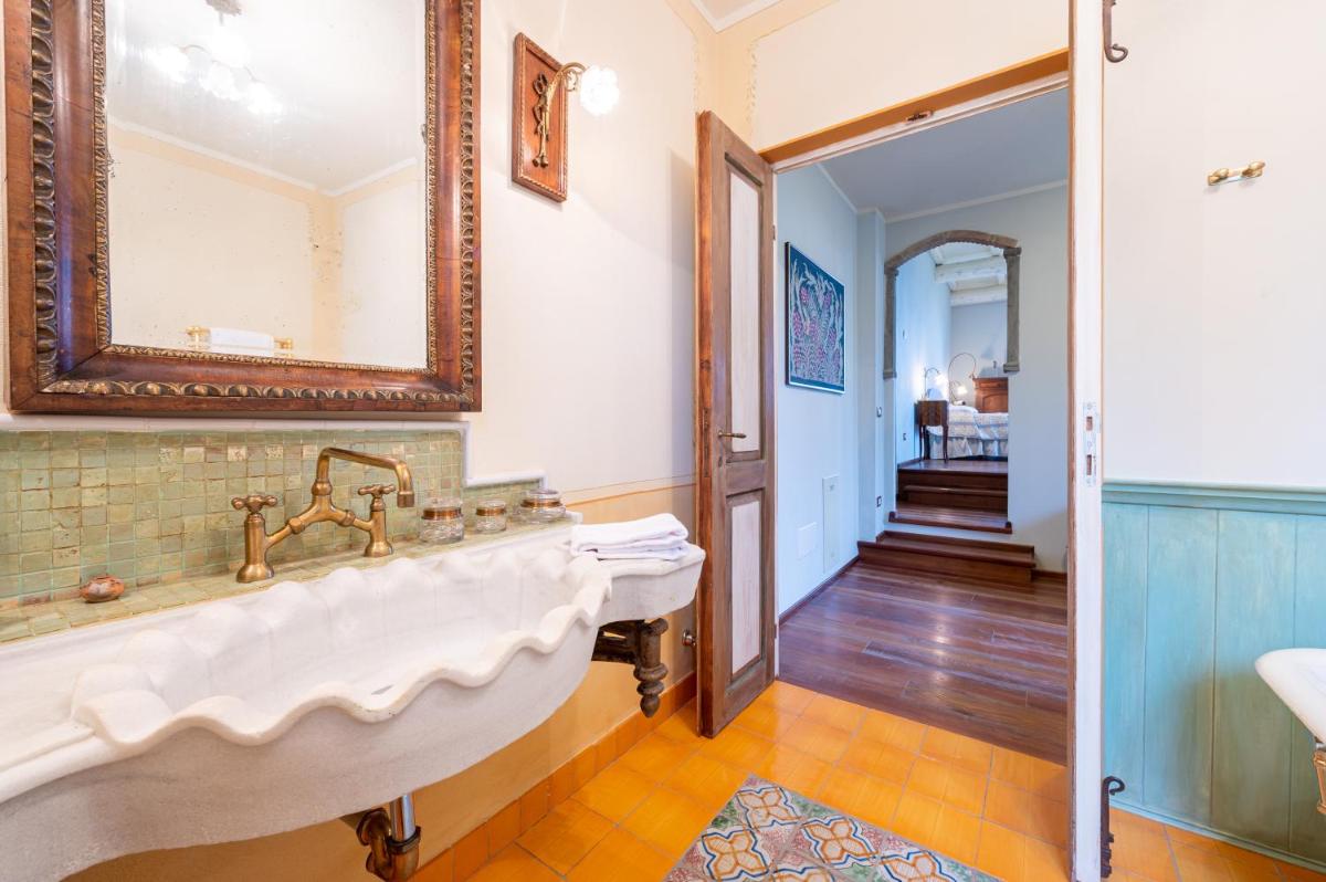 Breathtaking villa with Parking&Garden - Housity