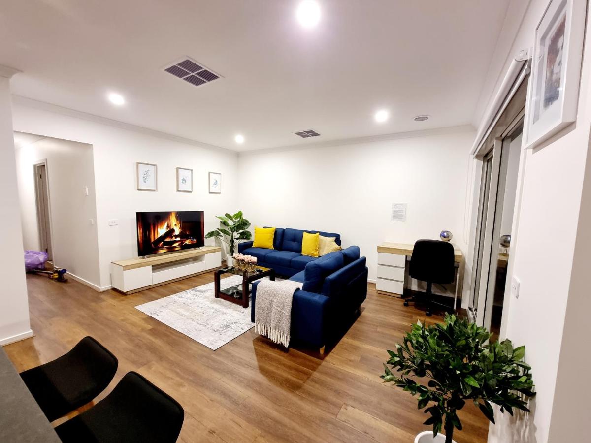Minta Estate 4 bedrooms Berwick home, no sharing - Housity
