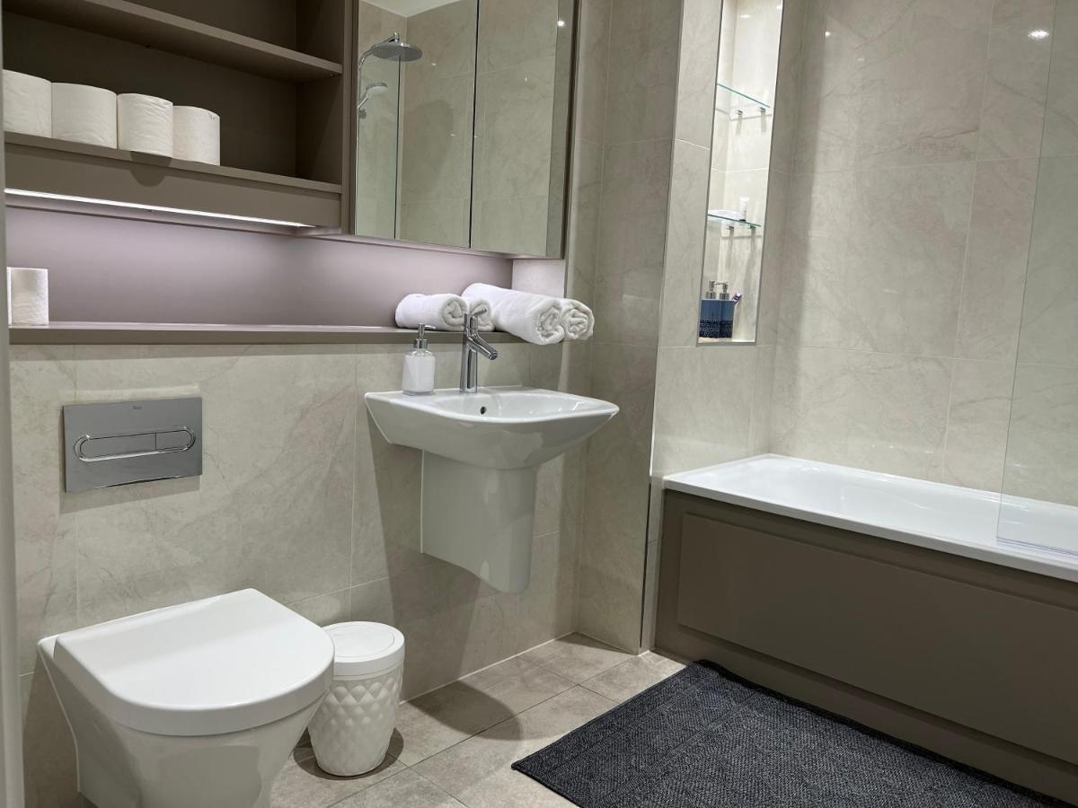 Premium 2 Bedroom Apartment Great Location - Housity