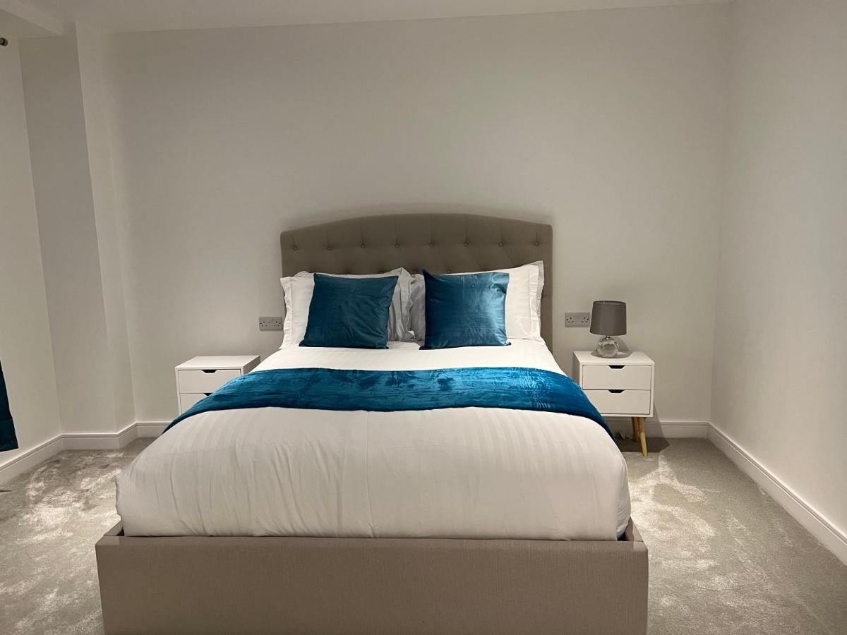 Premium 2 Bedroom Apartment Great Location - Housity