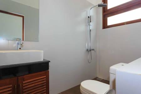 Rossmore Villa - Housity