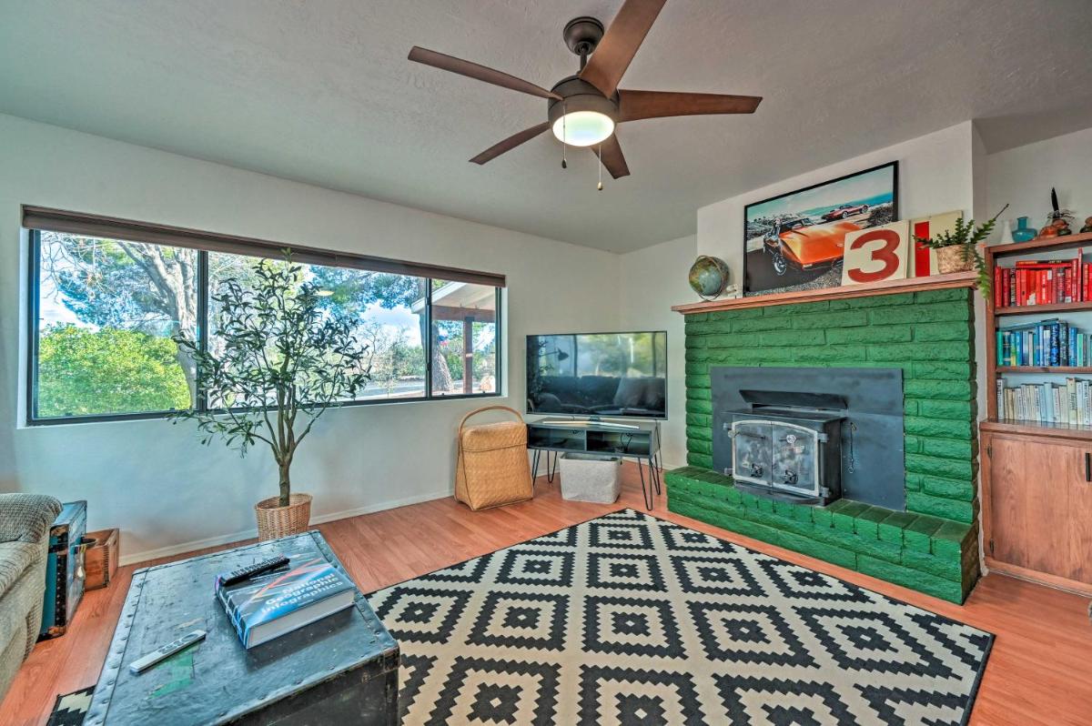 Pet-Friendly Gem with Treehouse 20 Mi to Sedona - Housity