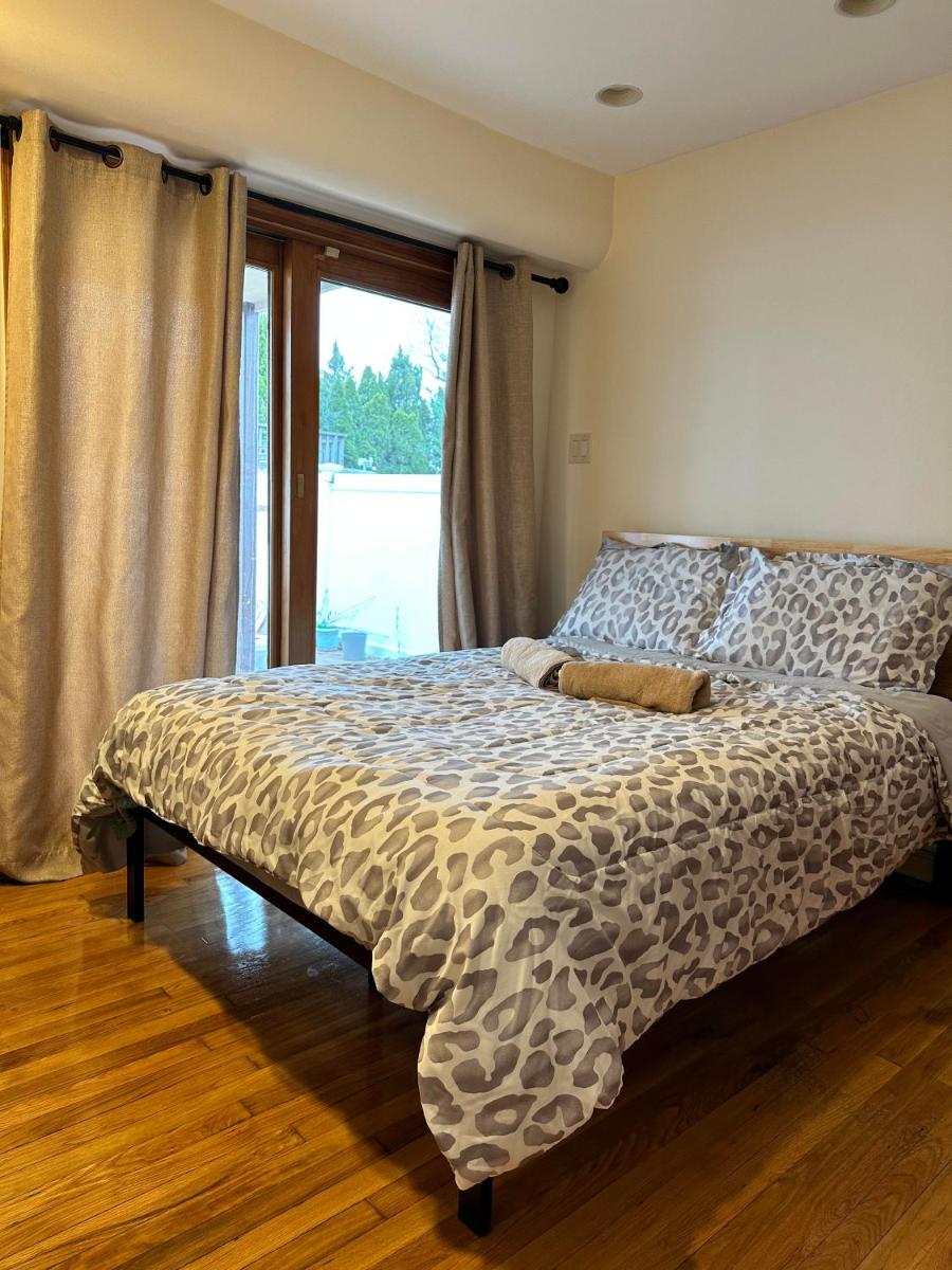Mill Basin Cozy Home - Housity