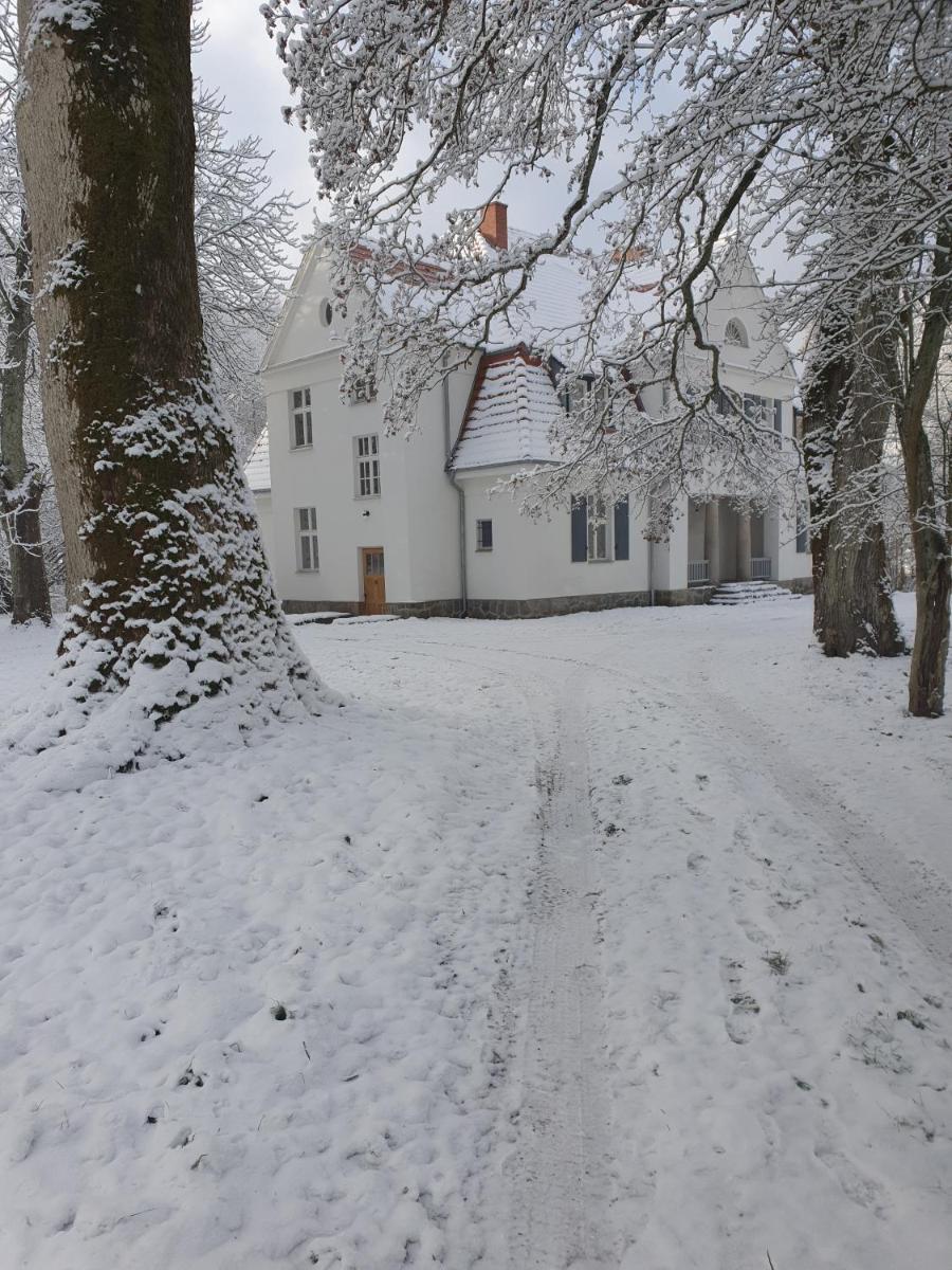 Agroturystyka Dwór Kotowo - Housity