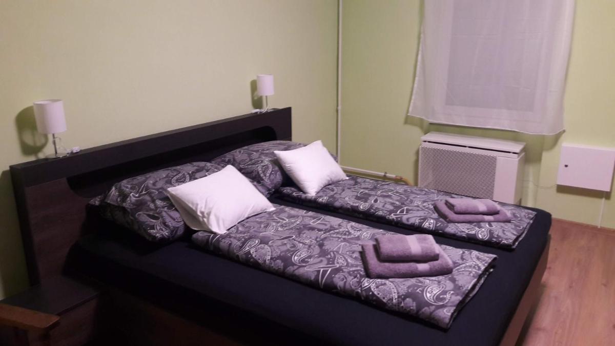 Lia Apartman Pécs - Housity