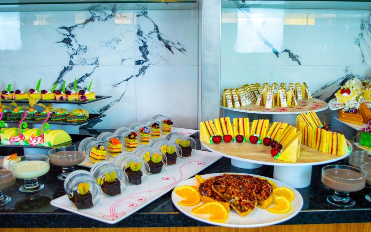 Relax Beach Hotel - Housity