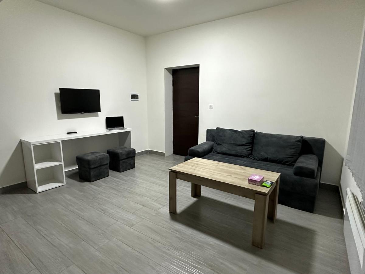 Cozy Countryside Apartment in Zovuni - Housity