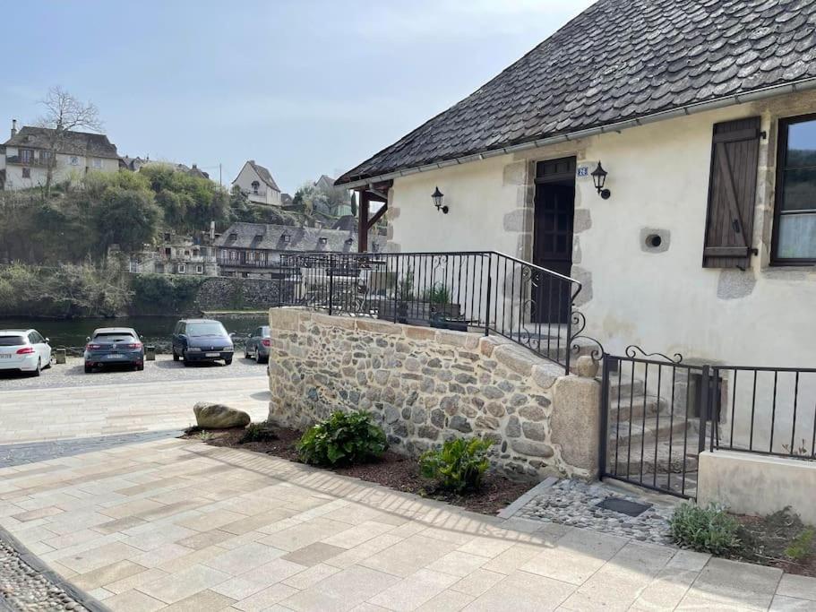 Maison en pierre sur les Quais de la Dordogne - Housity