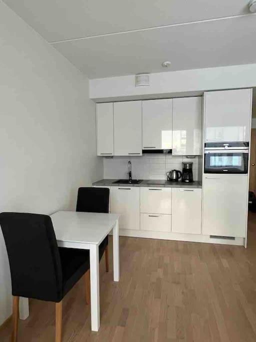 City apartment nearby Airport - Housity