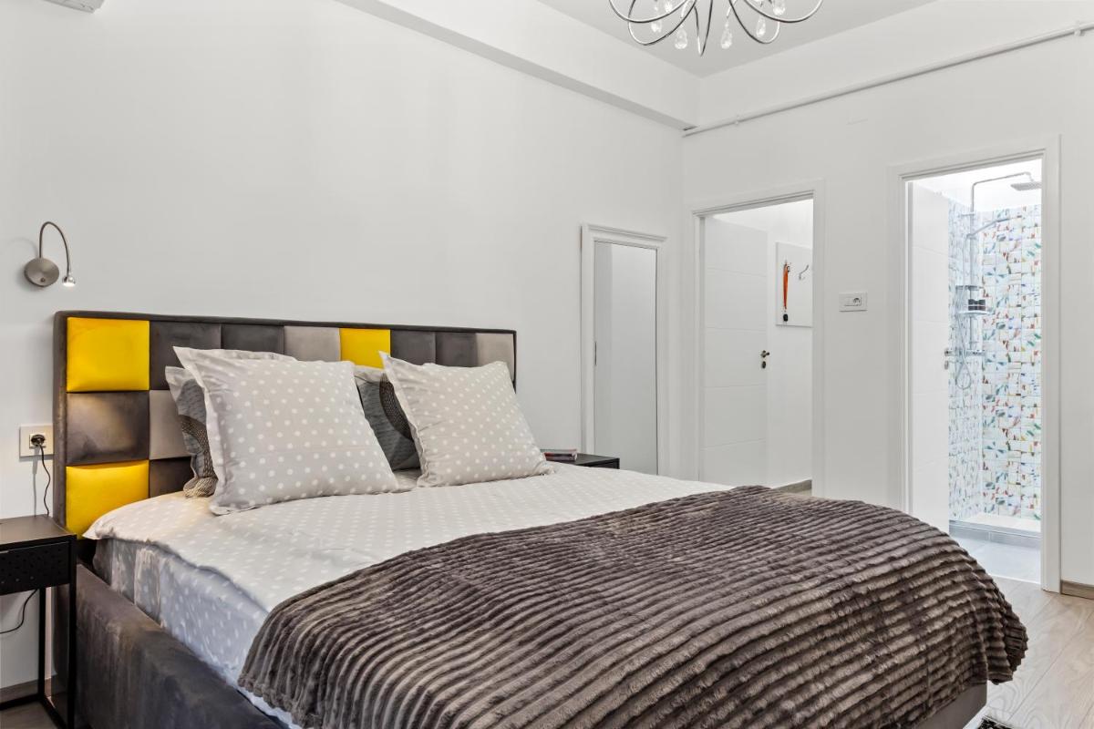 Brand New Studio - Old Town - Housity