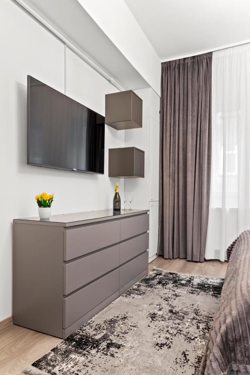 Brand New Studio - Old Town - Housity