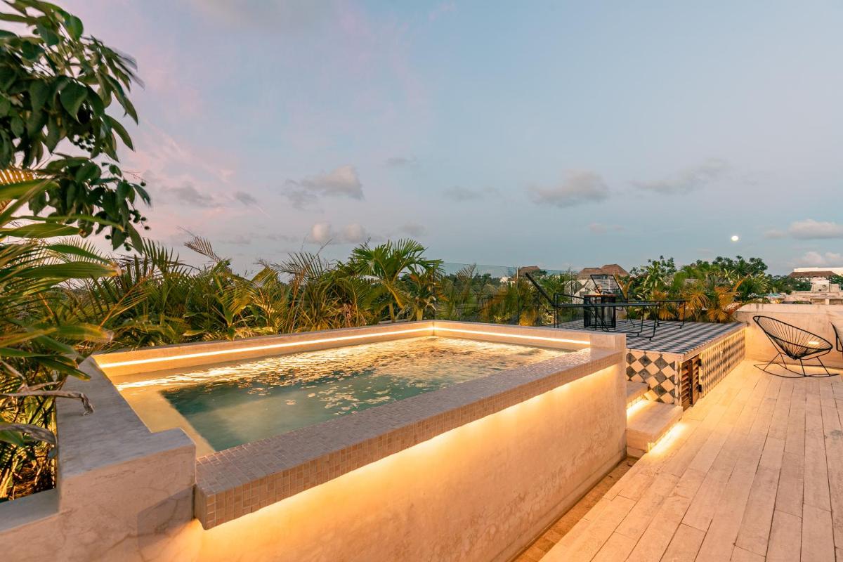 Suitetrails - 403 Stunning rooftop apartment for couples w/private pool