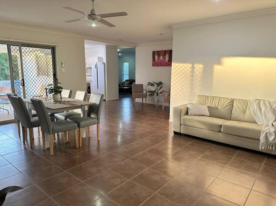 Four Bedroom house in Ipswich city Hosted by Homestayz - Housity
