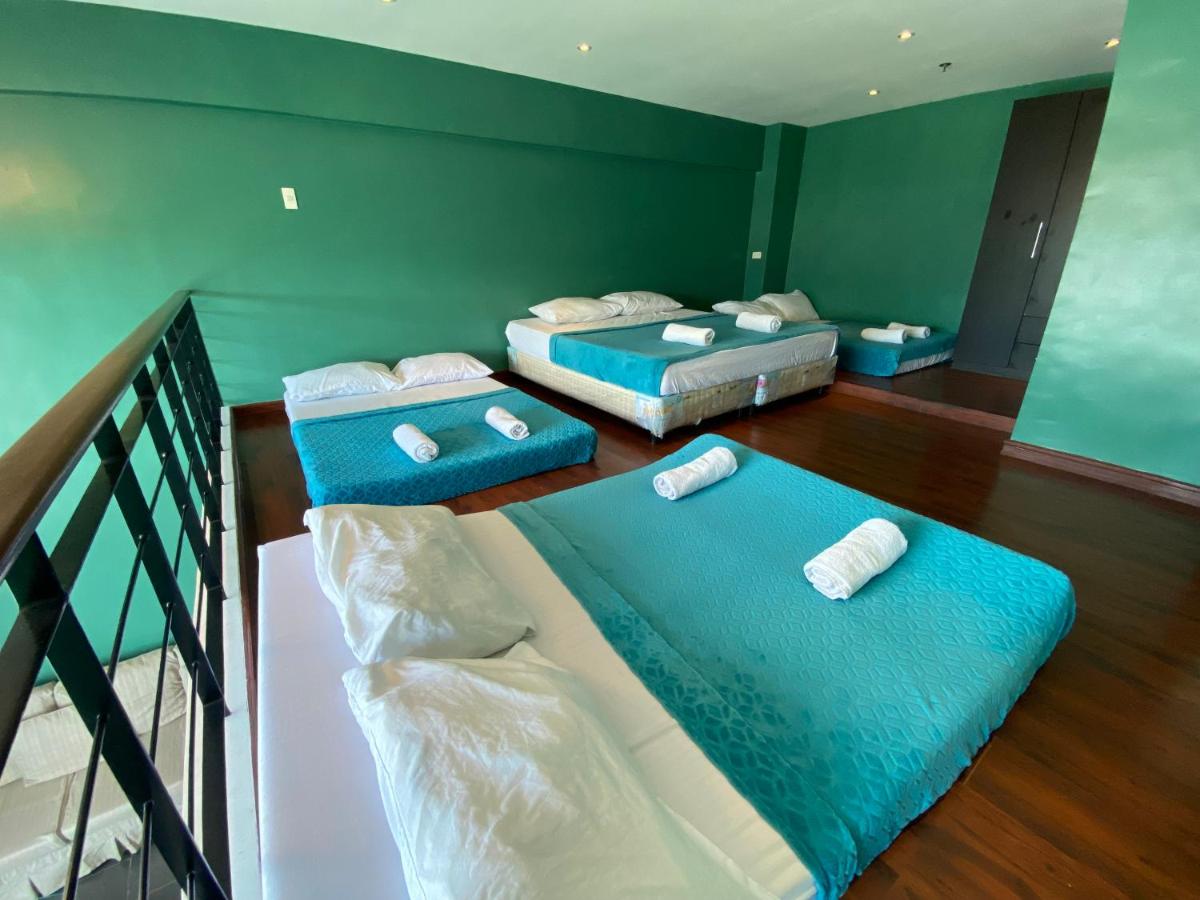 Cebu City Huge Lofts by P&J - Hizvo