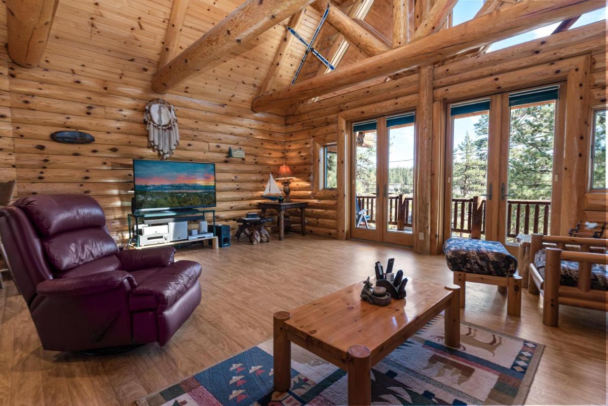 LAKEVIEW COOKIE CHALET - Walk to Lake - Housity