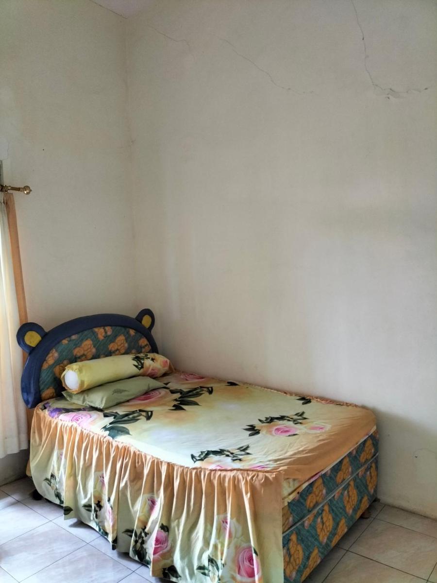 RJ Guest House - Housity