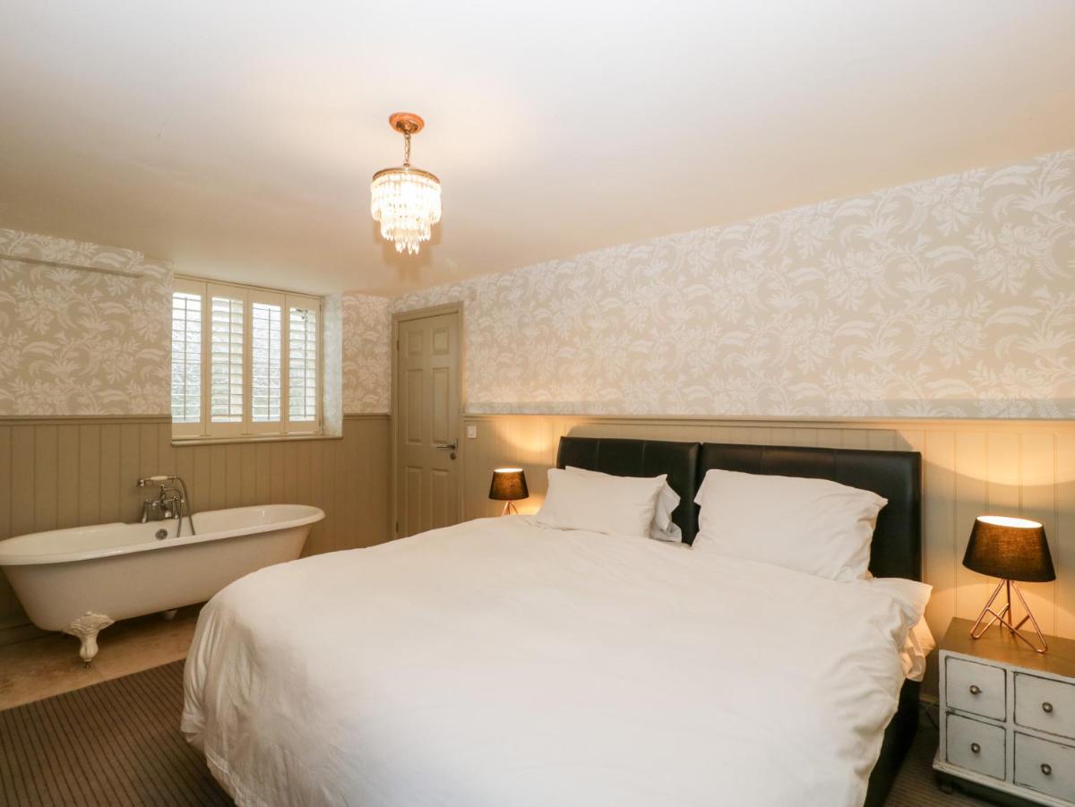 Apartment 1 - Pengethley Manor - Housity