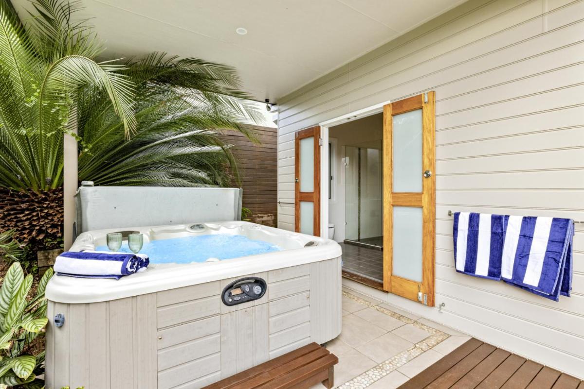 Suitetrails - Jetty Harbour Escape