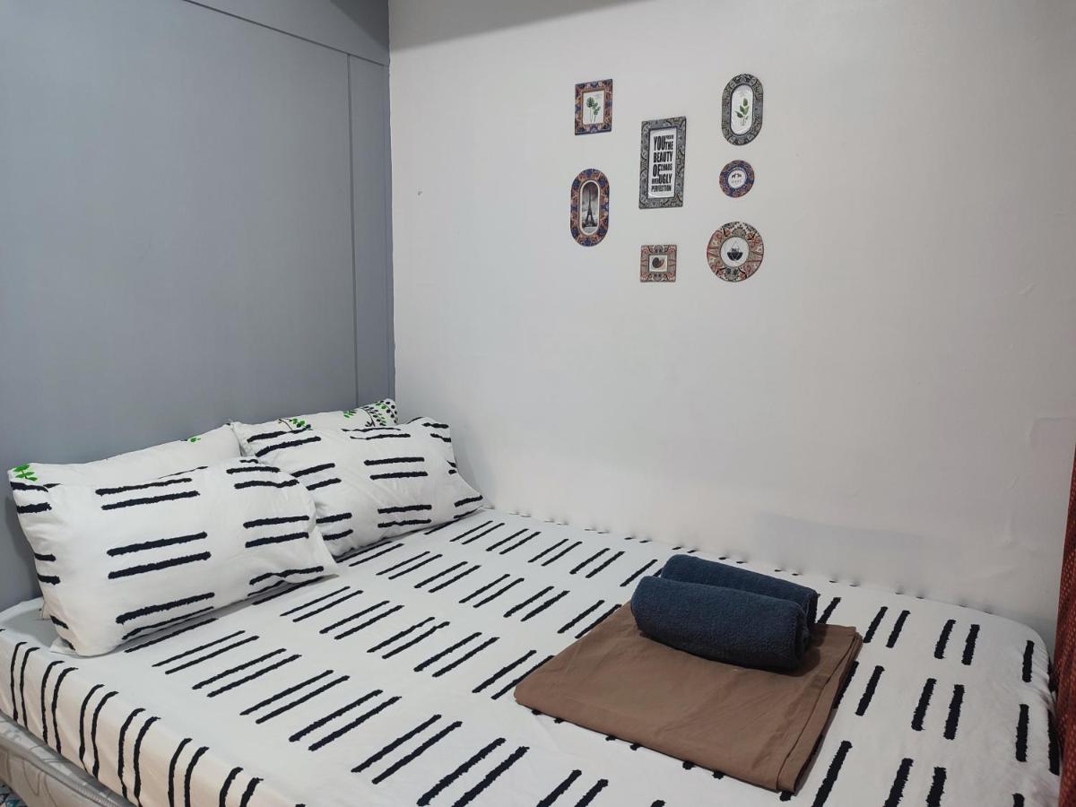 Sea Residences MOA Complex - Ruffa's Condotel - Housity