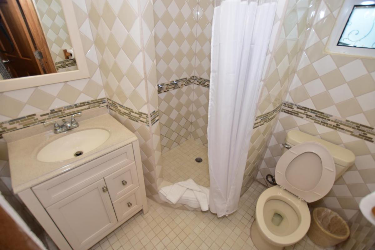 Harada Inn and Suites - Housity