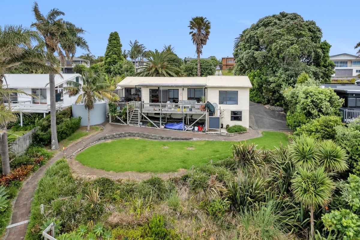Coopers Sands - Coopers Beach Holiday Home - Housity