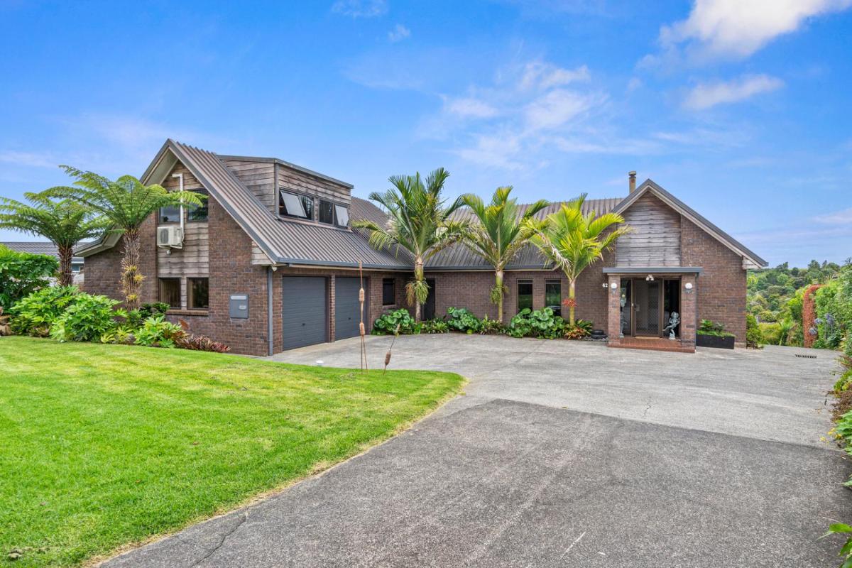 Riverview Landing - Kerikeri Holiday Home - Housity