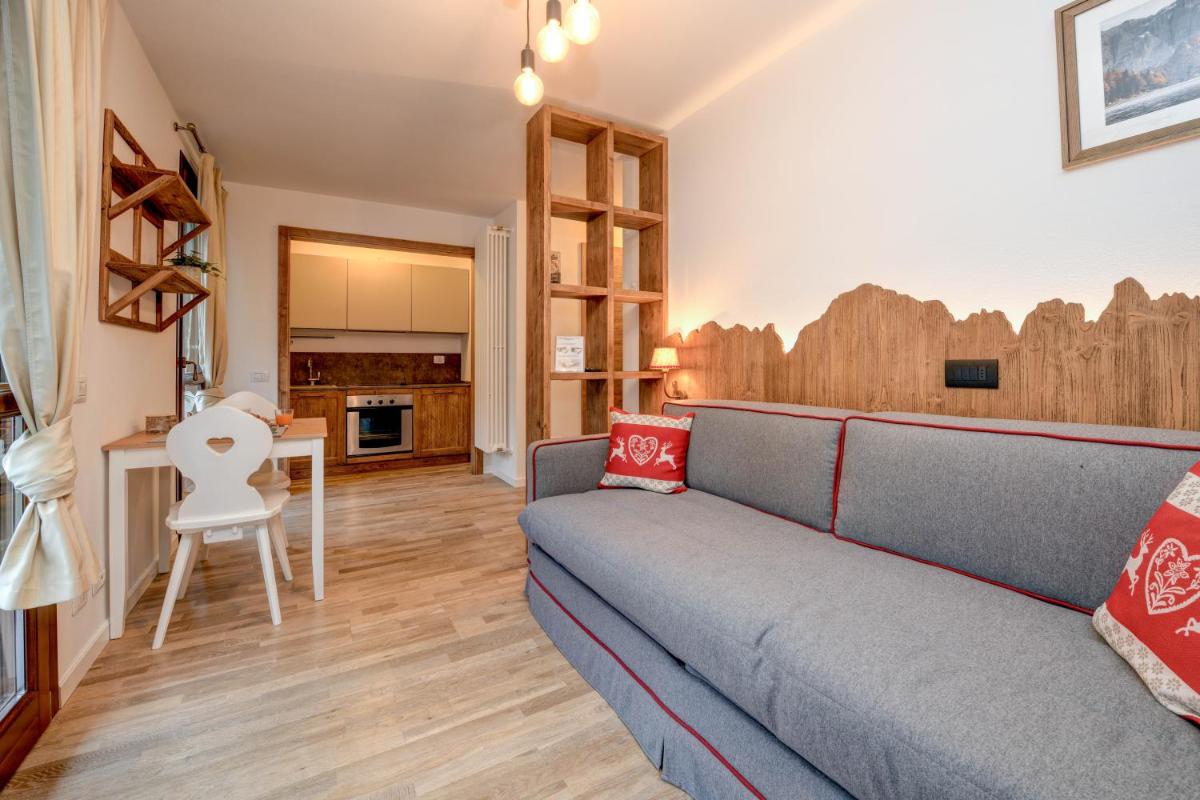 Residence Rta La Rosa delle Dolomiti - Housity