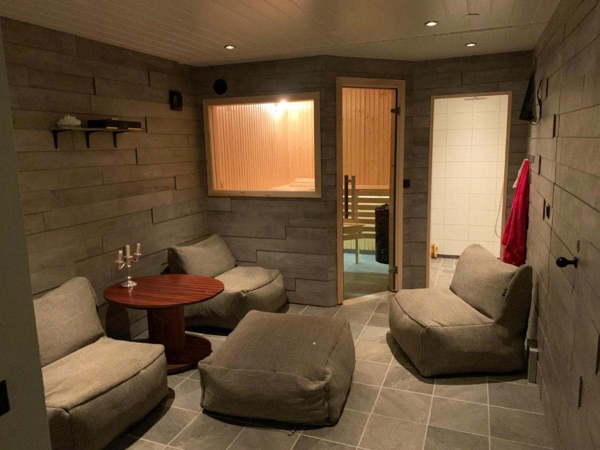 Spacious holiday home with sea view in Vaxholm - Housity