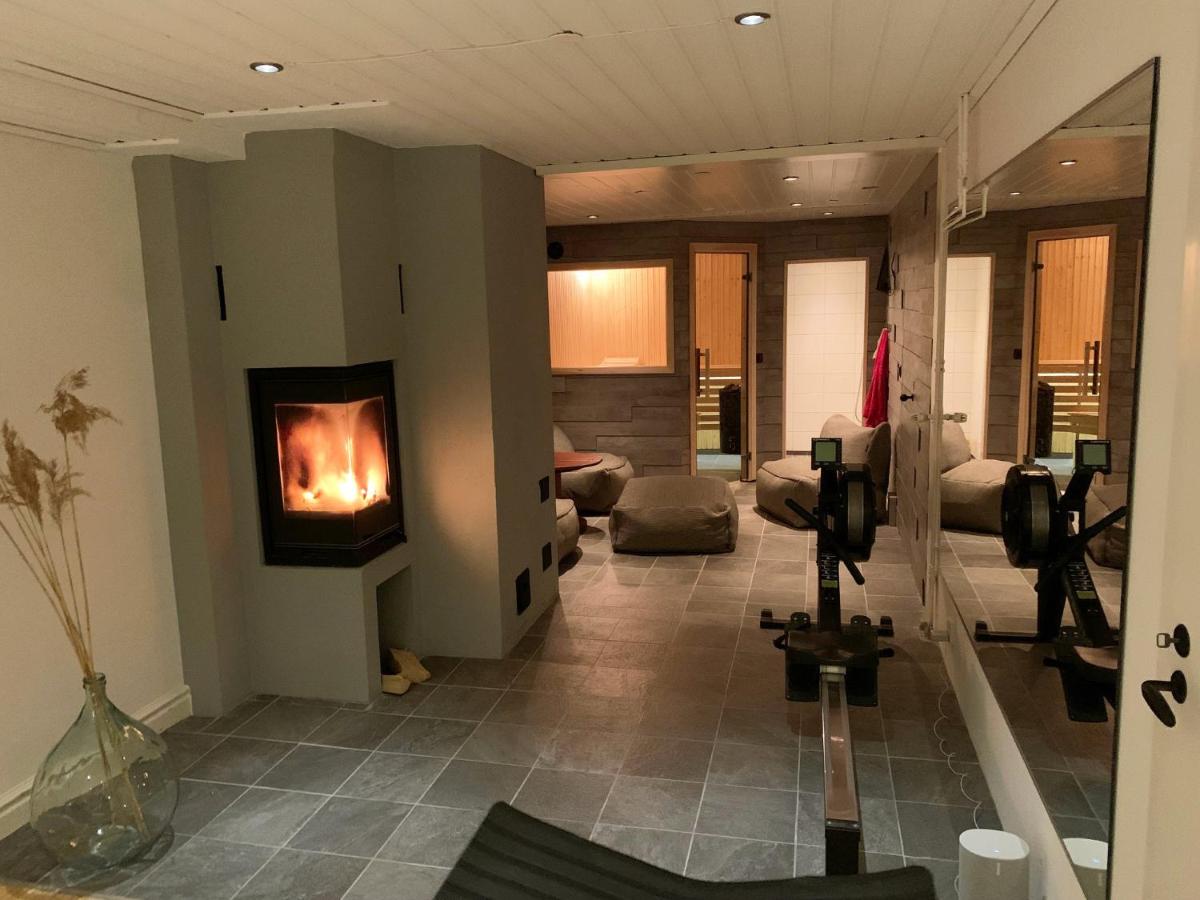 Spacious holiday home with sea view in Vaxholm - Housity