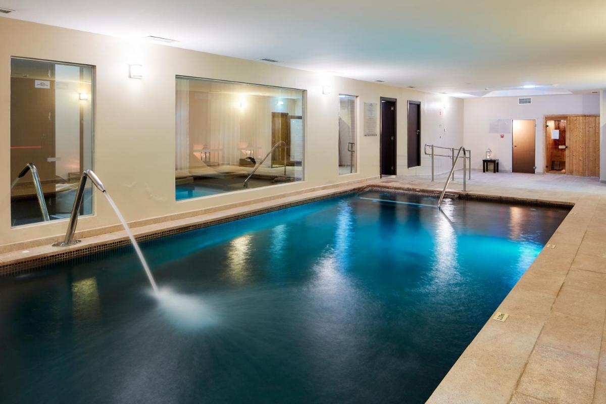A piscina em ou perto de Santa Eulalia Hotel & Spa