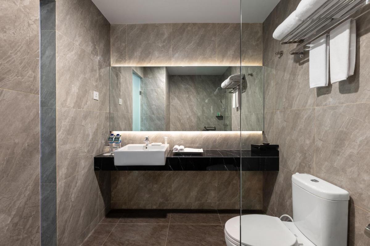 Suitetrails - Hotel Santika Batam