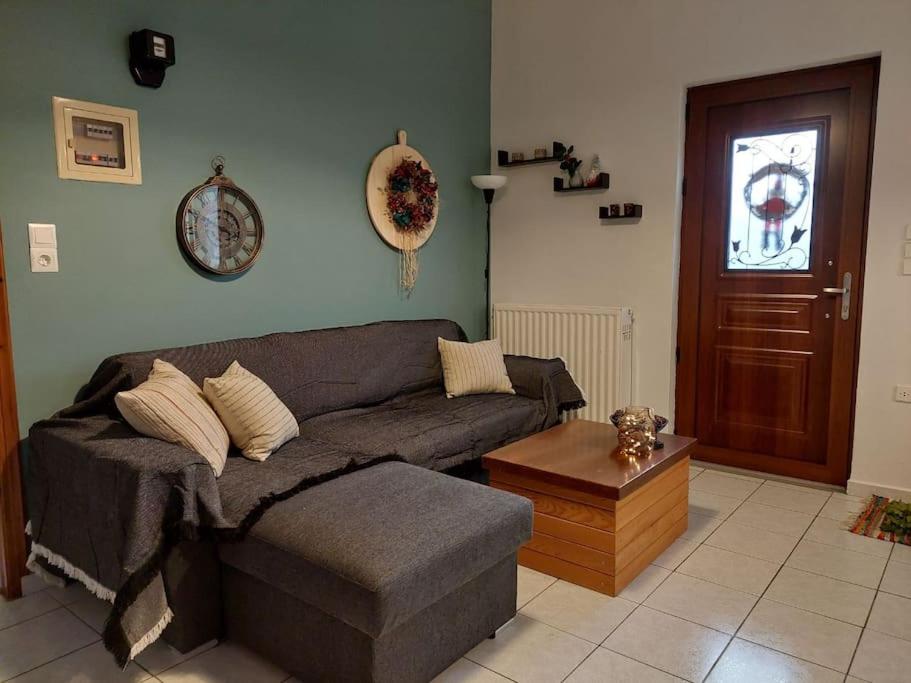 Three Peaks - Housity