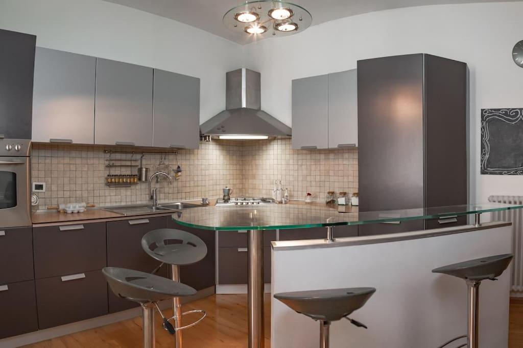 Suitetrails - [TridentHome] 5 min from station & free Wifi