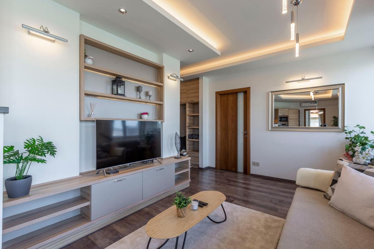 Suitetrails - Luxury Residence with a Beautiful view for the Danube River