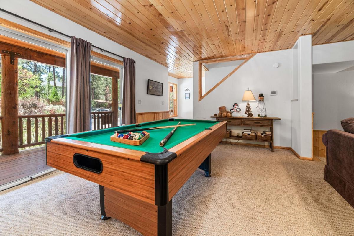 JUNIPER CHALET - Close to Lake and Slopes - Housity