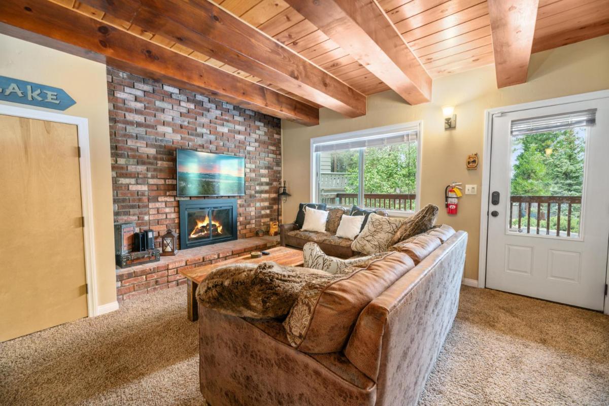LAKEVIEW TROUT N ABOUT - Close to Lake and Slopes - Housity