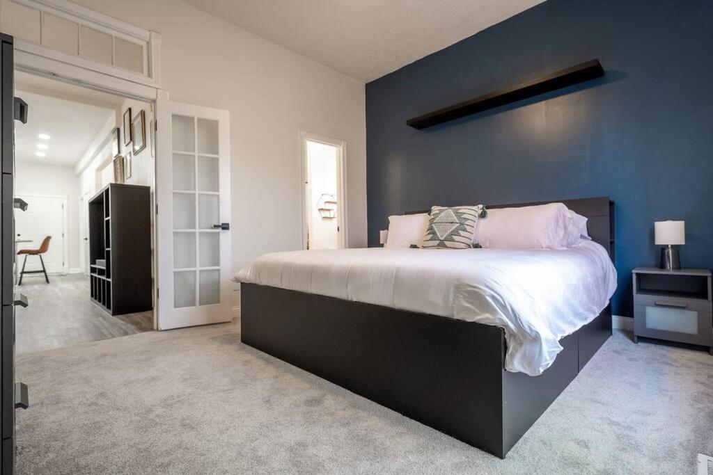 Beautiful Bungalow in Bates Hendricks - Housity