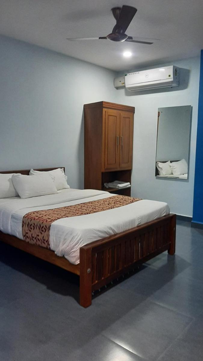 MADAPARAMBIL RESIDENCY - Housity